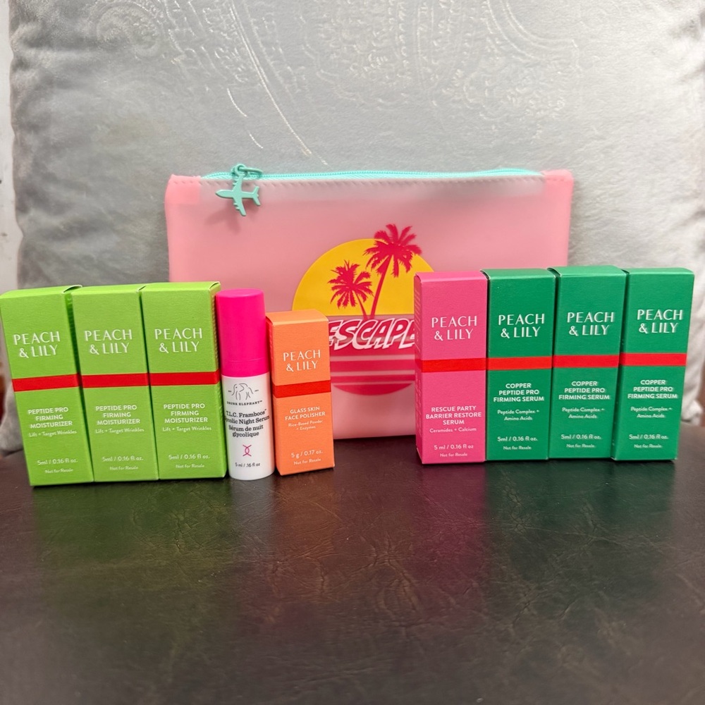 New 10 piece peach & Lily Skincare Set